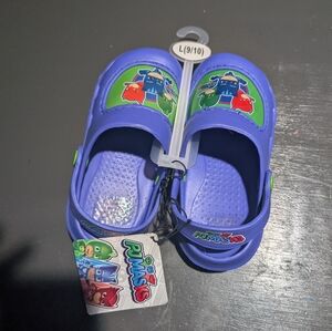 PJ Mask Size 10 NWT Slides